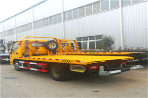 金溪附近拖车救援搭电